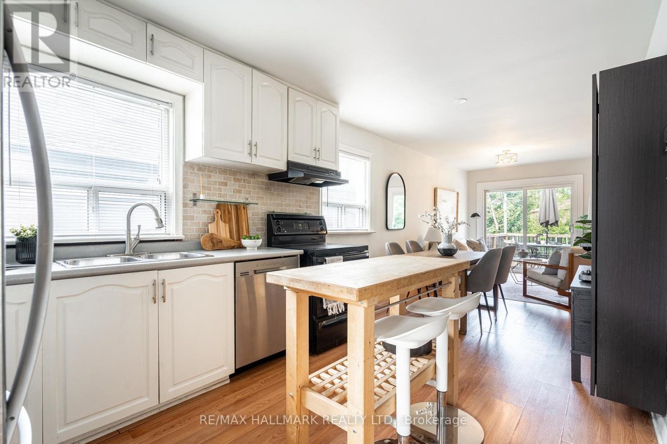 UPPER - 41 TREEVIEW DRIVE - Photo 10