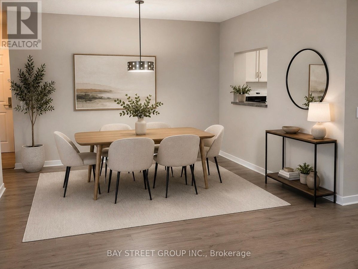 902 - 284 BLOOR STREET W - Photo 1