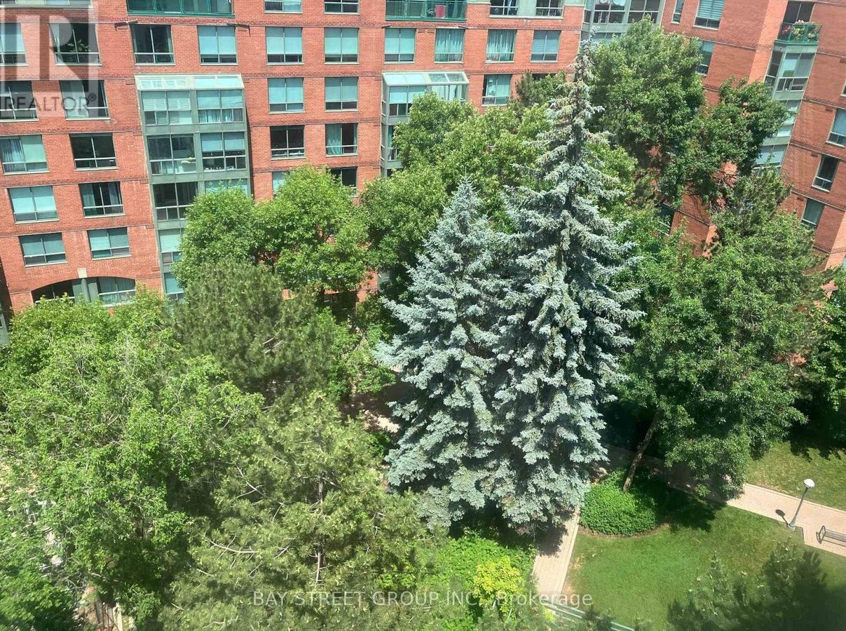 902 - 284 BLOOR STREET W - Photo 8