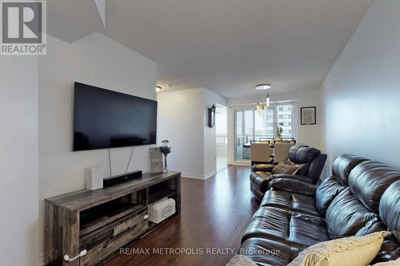 1312 - 3 REAN DRIVE - Photo 2