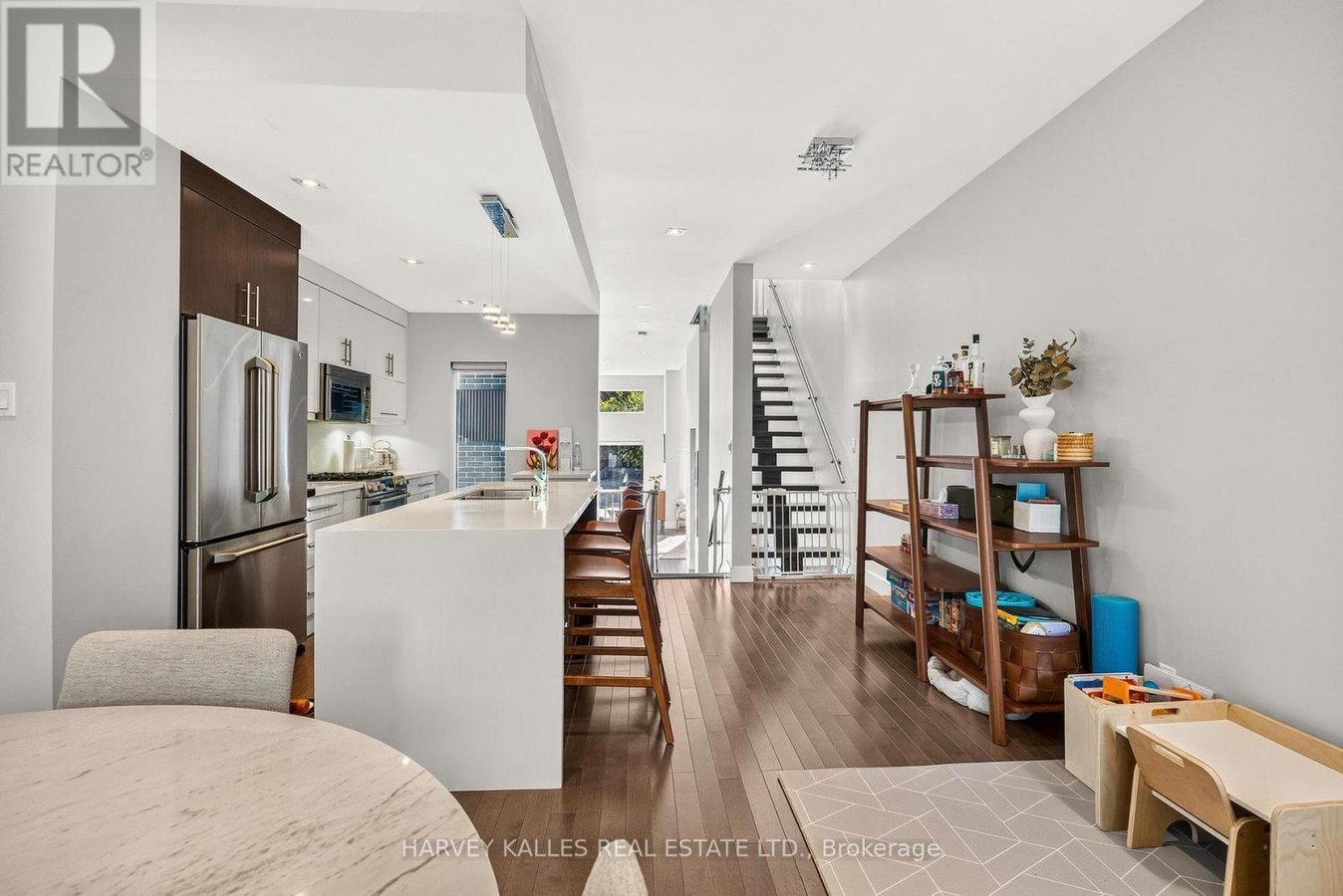 235 CEDARVALE AVENUE - Photo 14