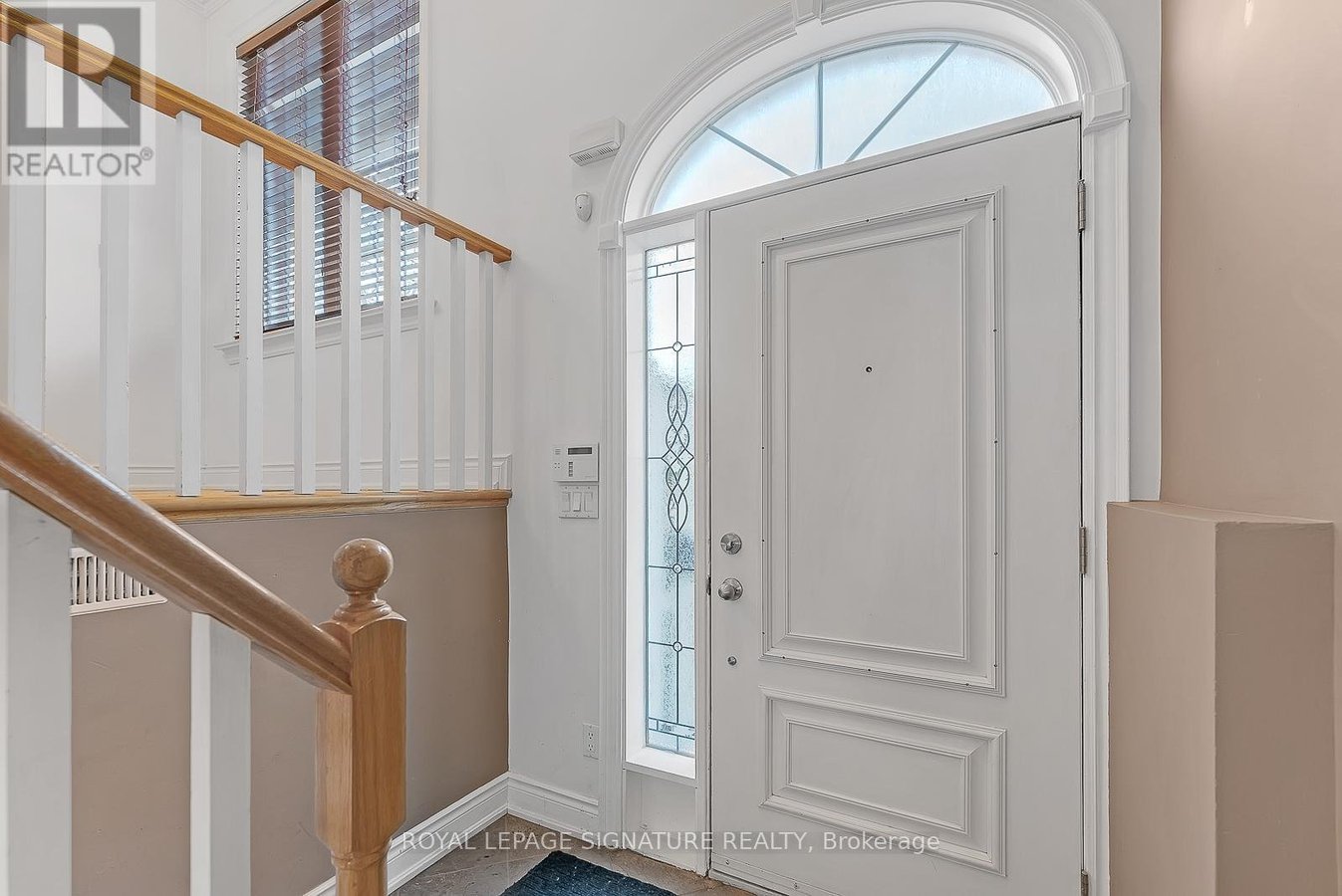 1019A COLLEGE STREET - Photo 3