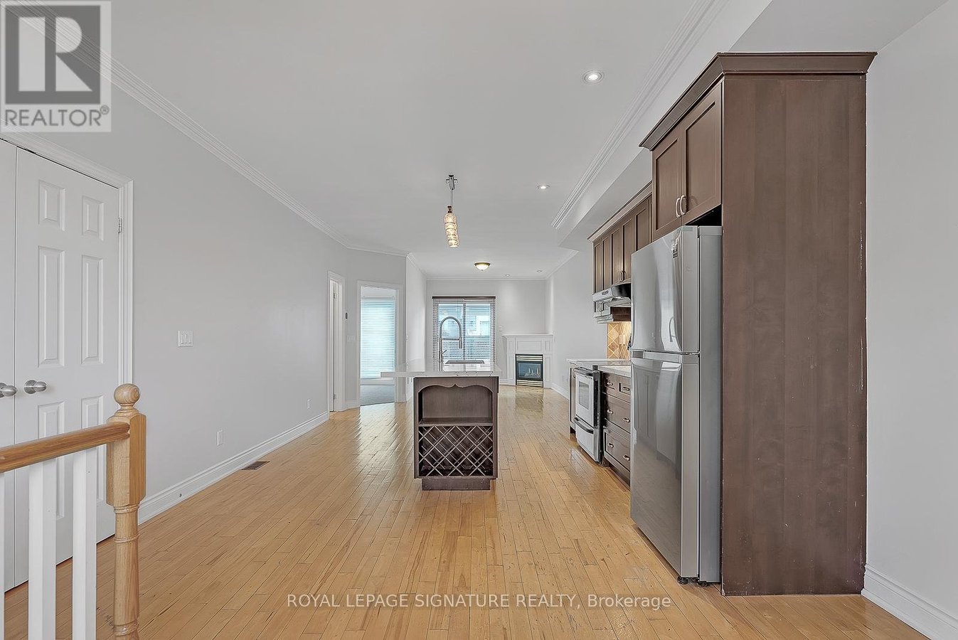 1019A COLLEGE STREET - Photo 8