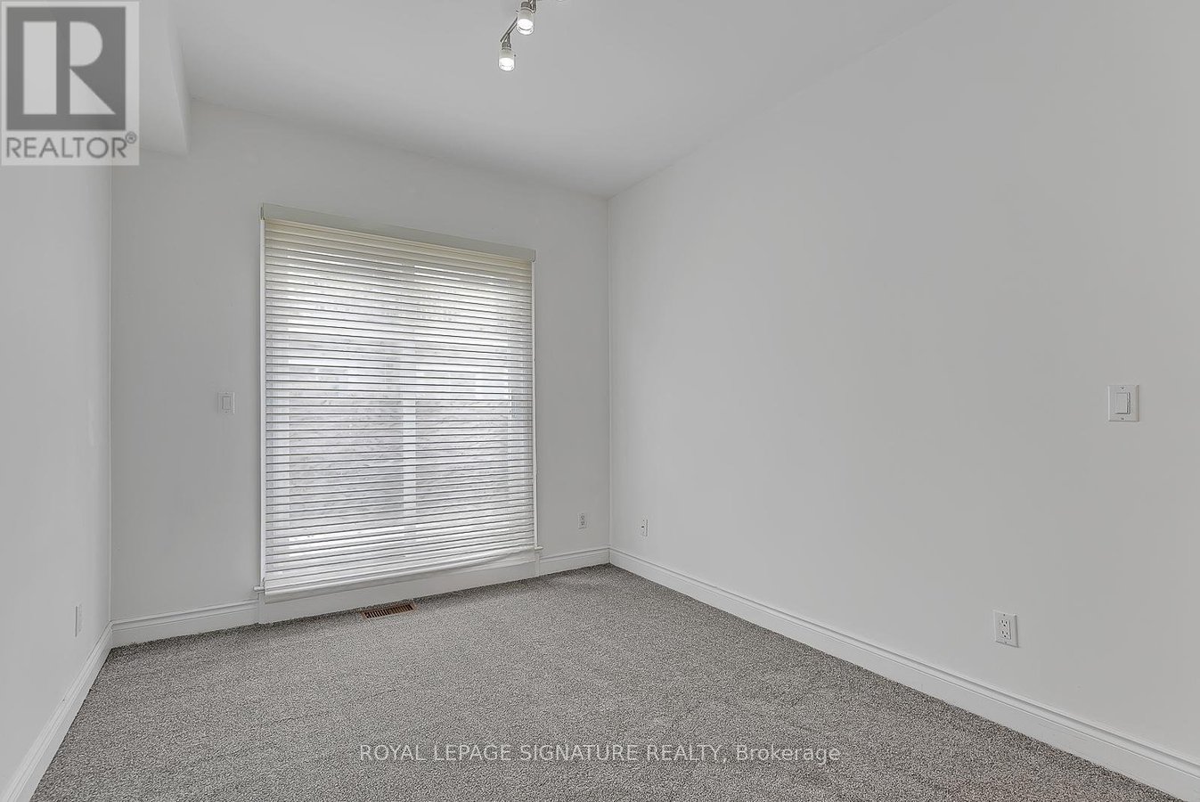 1019A COLLEGE STREET - Photo 21