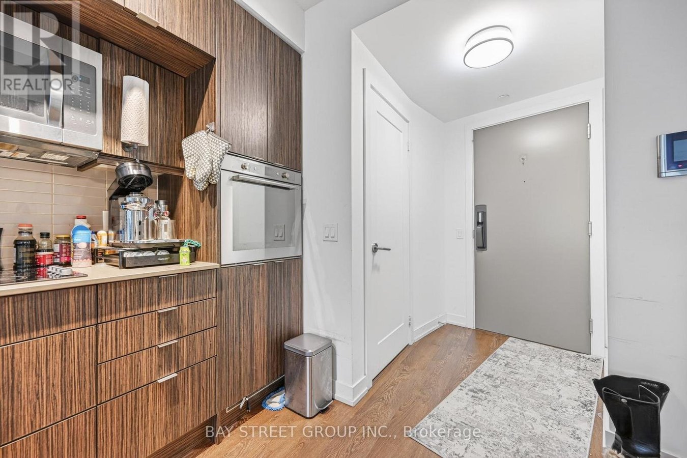 1002 - 10 YORK STREET - Photo 3