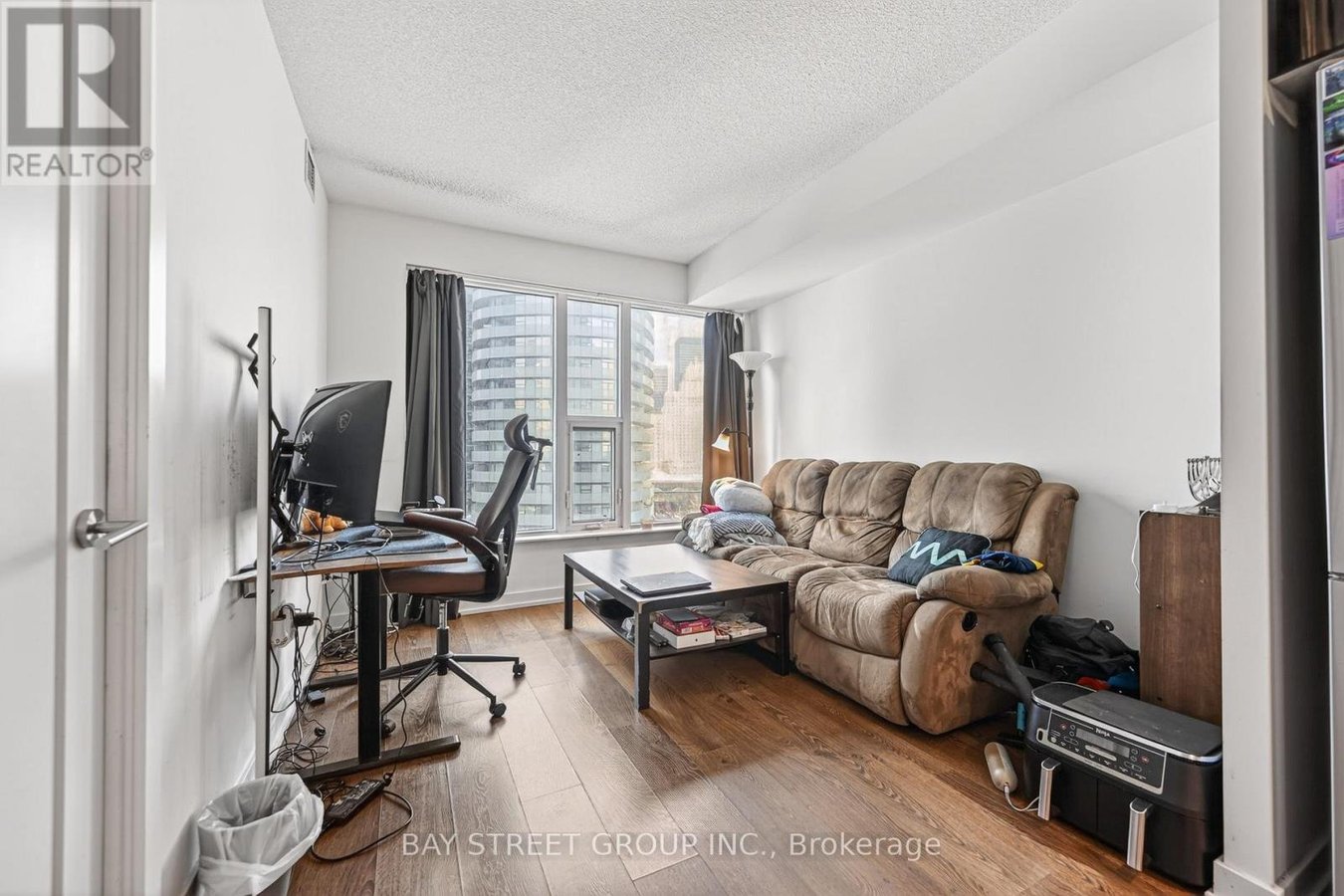 1002 - 10 YORK STREET - Photo 8