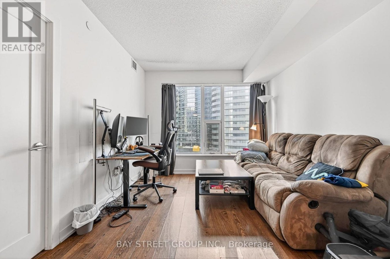 1002 - 10 YORK STREET - Photo 9