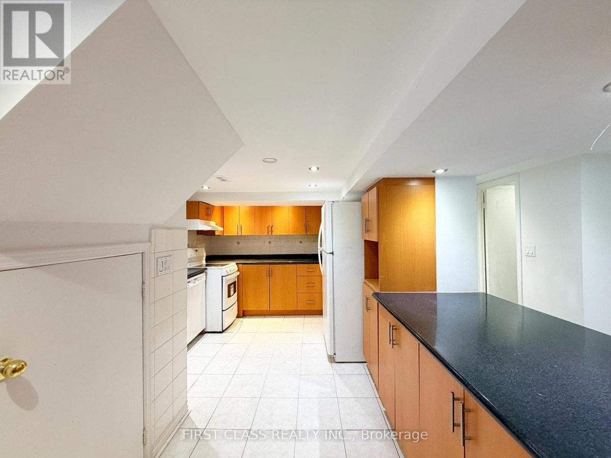 BSMT - 15 LEAHANN DRIVE - Photo 2