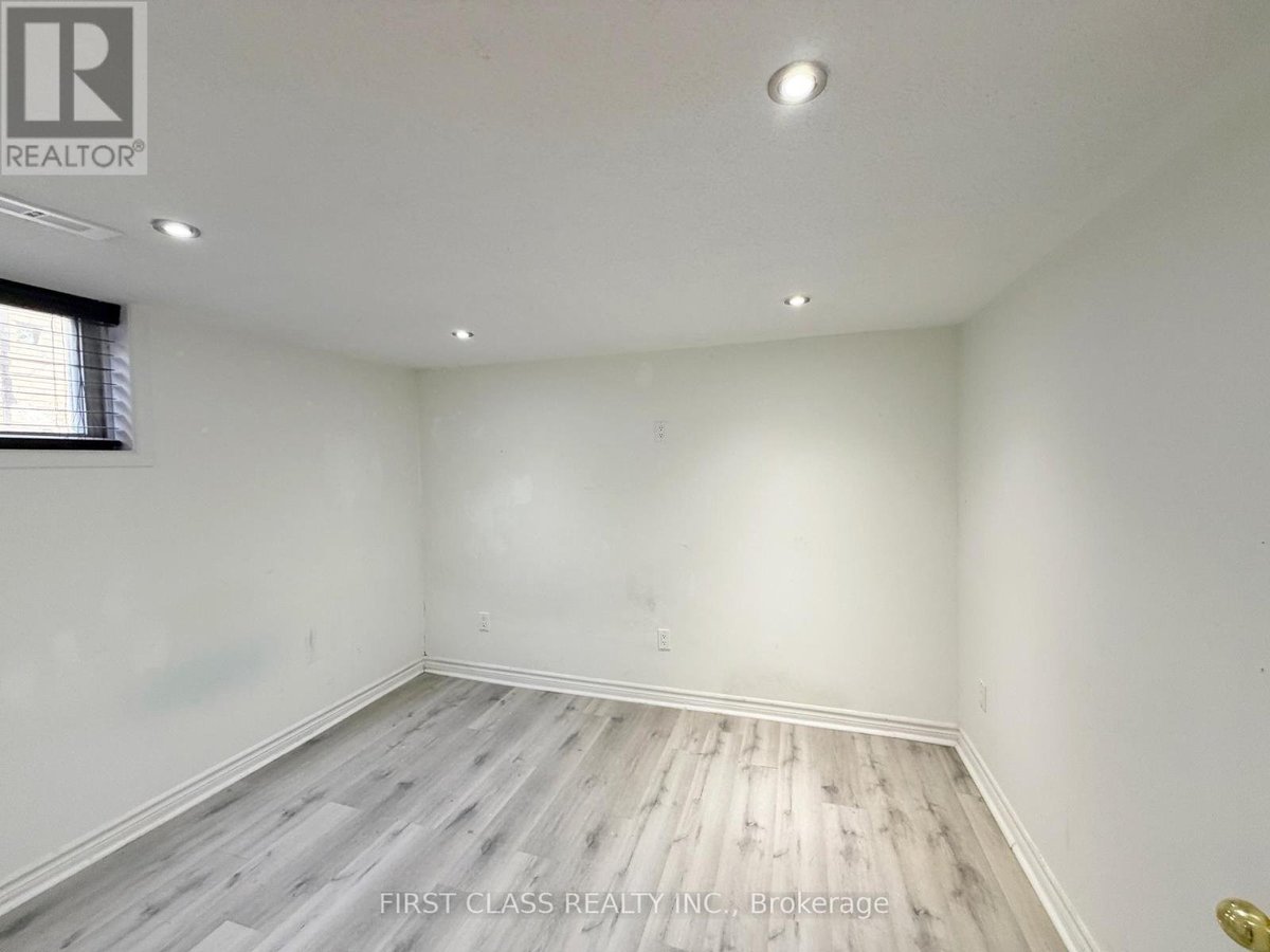 BSMT - 15 LEAHANN DRIVE - Photo 5