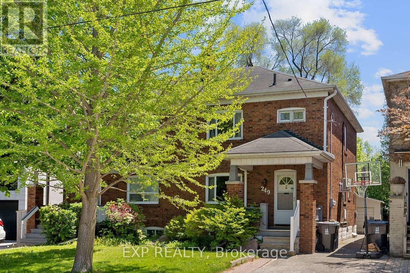 249 BROOKDALE AVENUE - Photo 2
