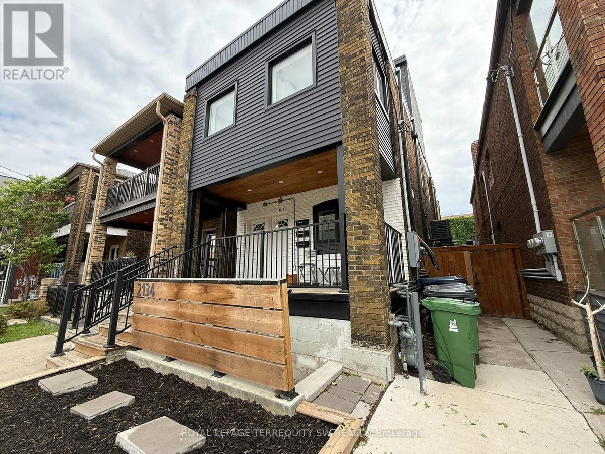 UNIT 1 LOWER - 2134 DUNDAS STREET W - Photo 2