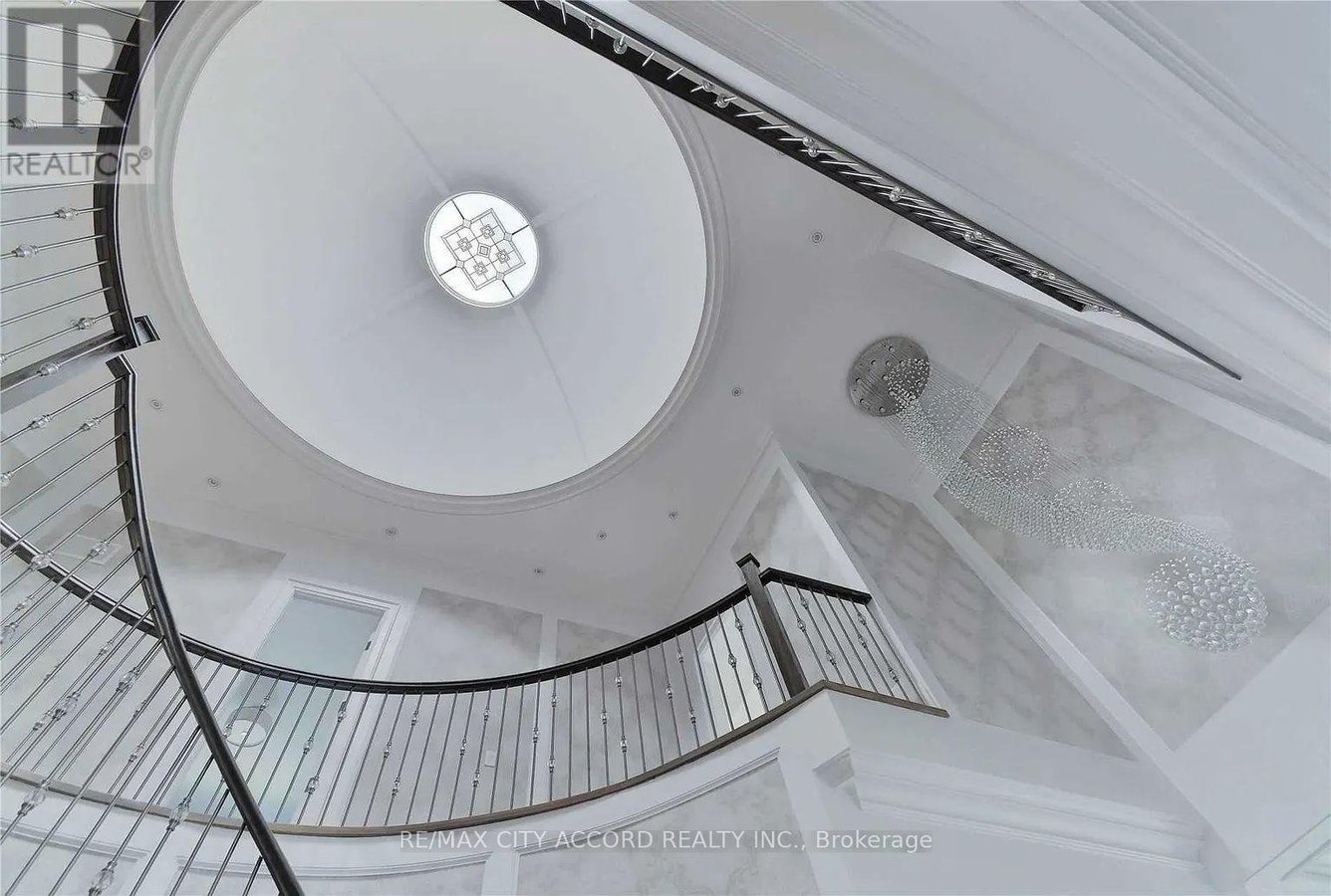 98 UPPER CANADA DRIVE - Photo 4