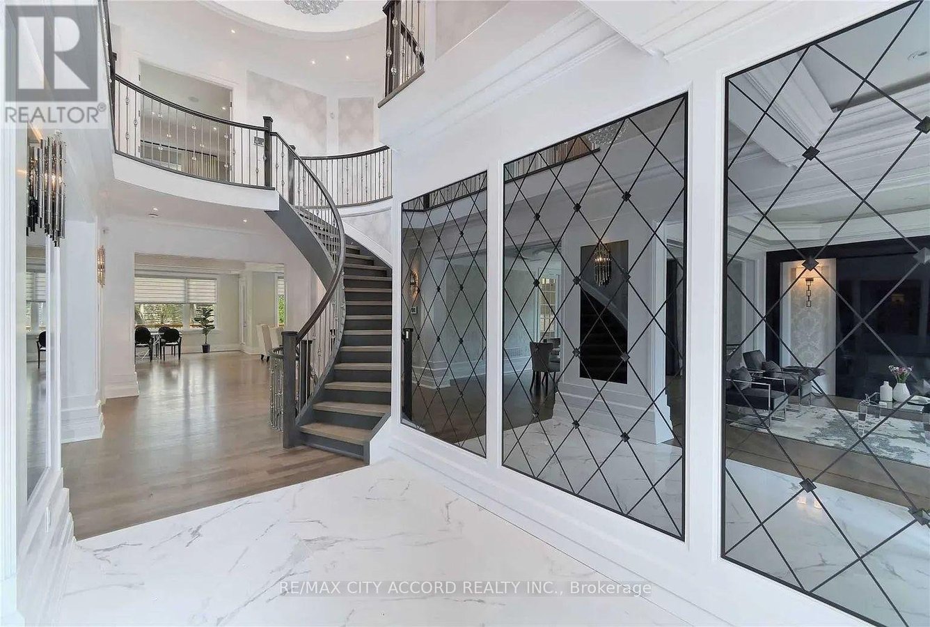98 UPPER CANADA DRIVE - Photo 5