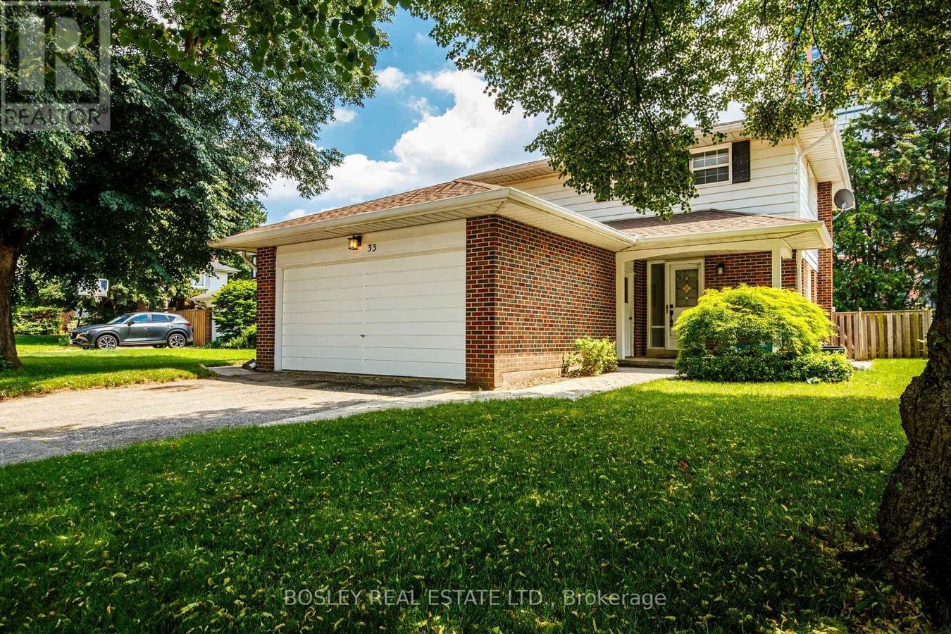 33 FORESTBROOK CRESCENT - Photo 1