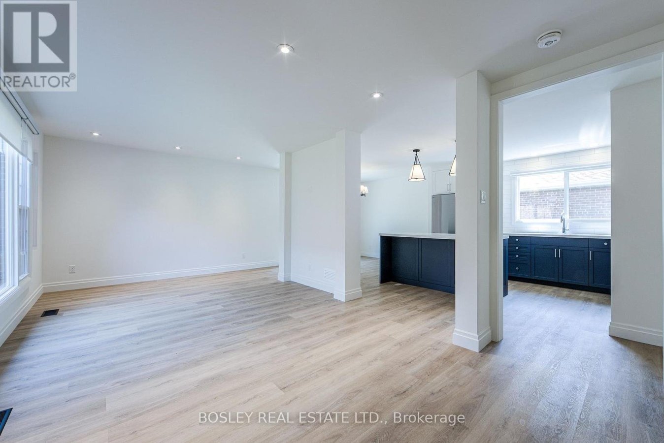 33 FORESTBROOK CRESCENT - Photo 7