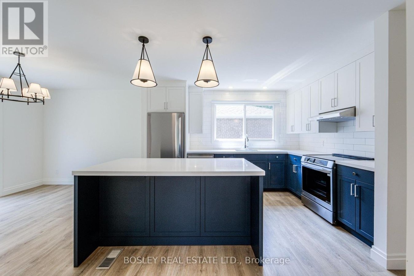 33 FORESTBROOK CRESCENT - Photo 10