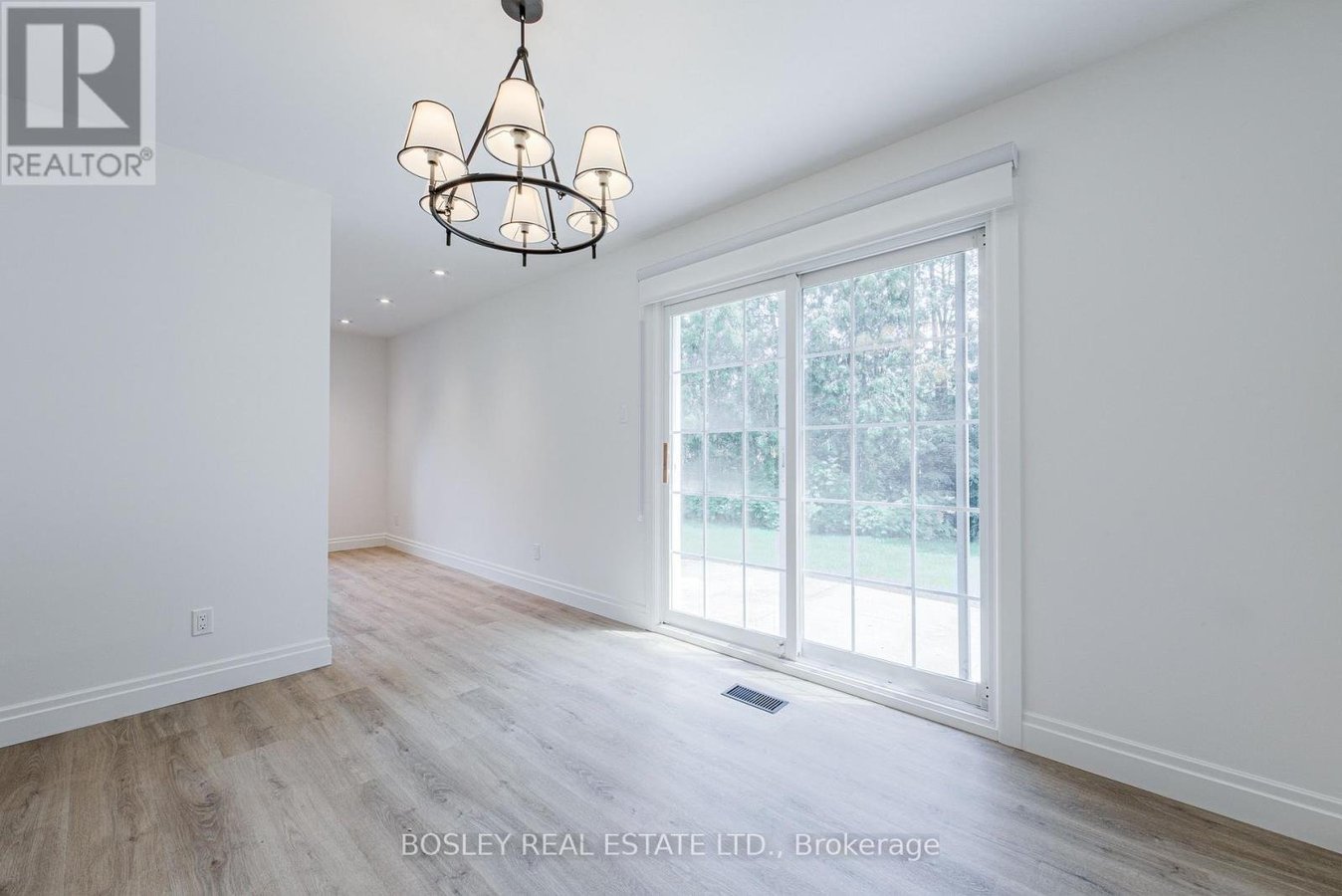 33 FORESTBROOK CRESCENT - Photo 16