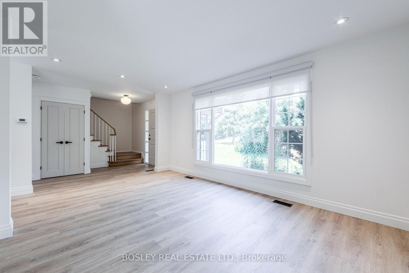 33 FORESTBROOK CRESCENT - Photo 17
