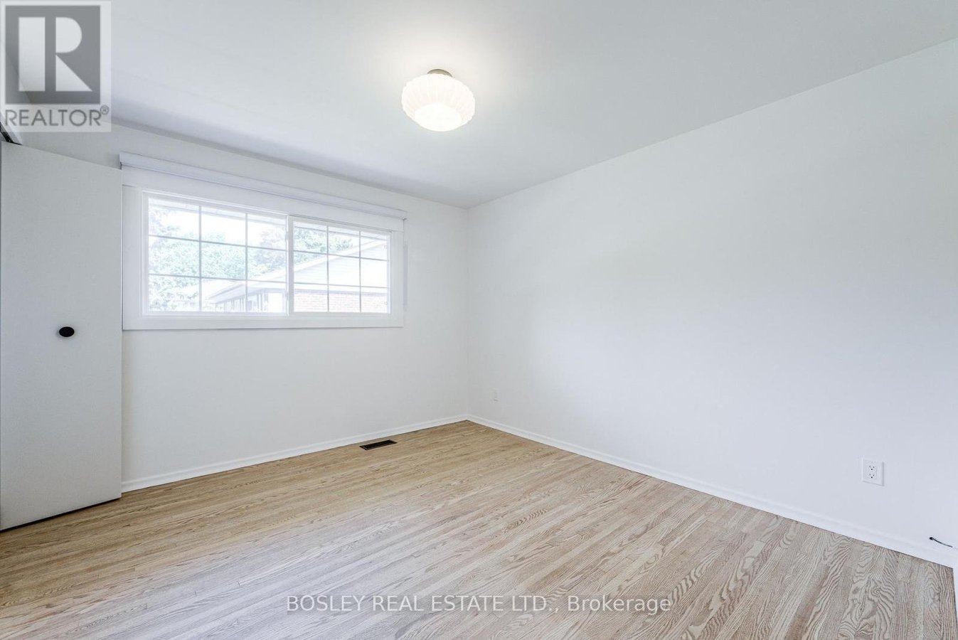 33 FORESTBROOK CRESCENT - Photo 26