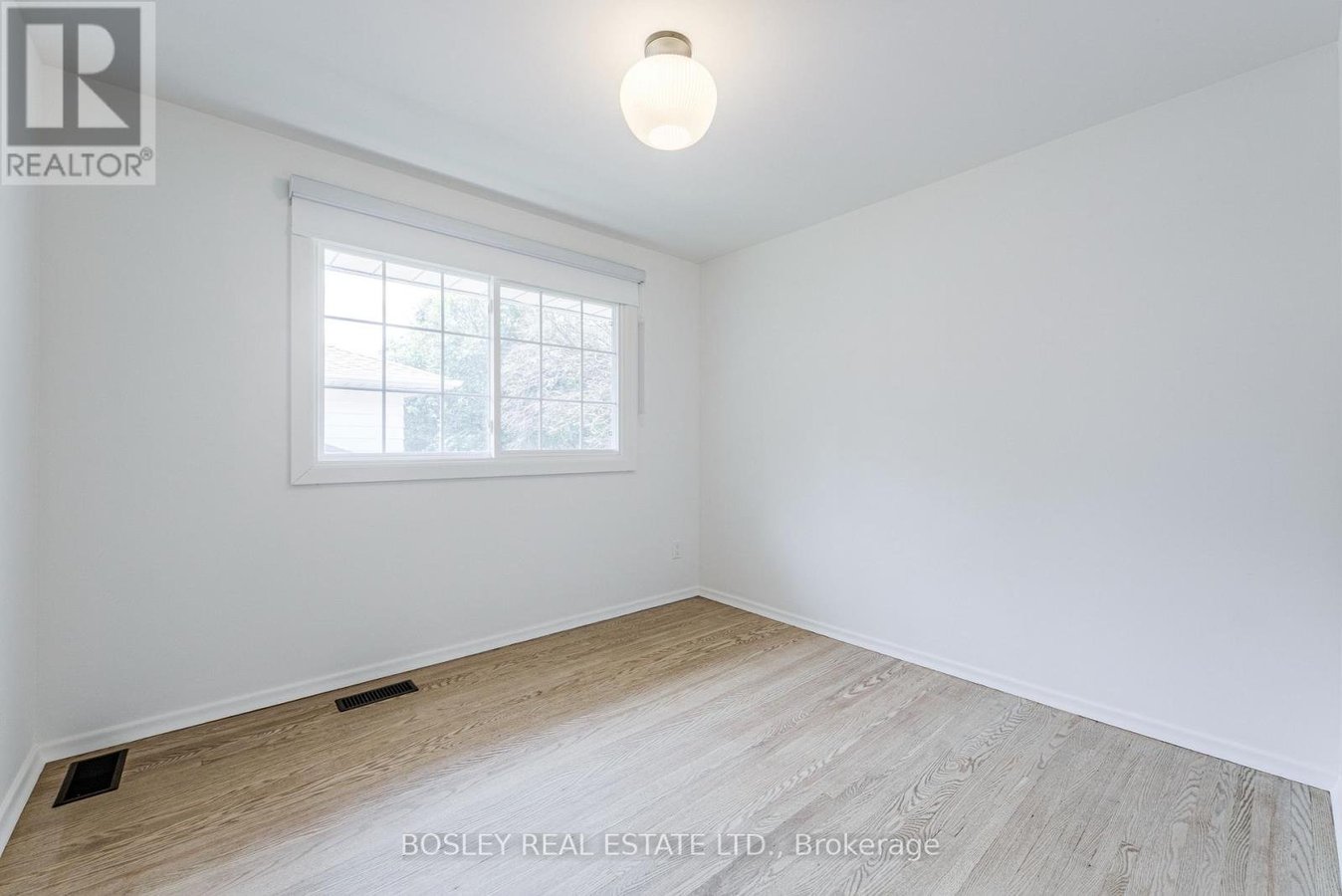 33 FORESTBROOK CRESCENT - Photo 29