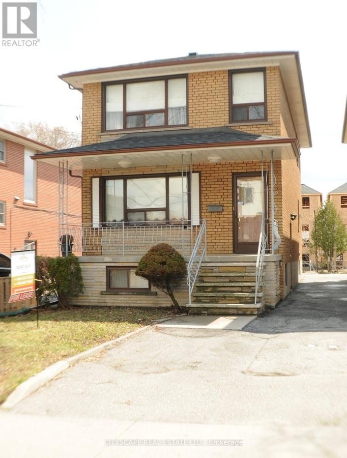 UPPER FLOOR - 49 ALGOMA STREET - Photo 1