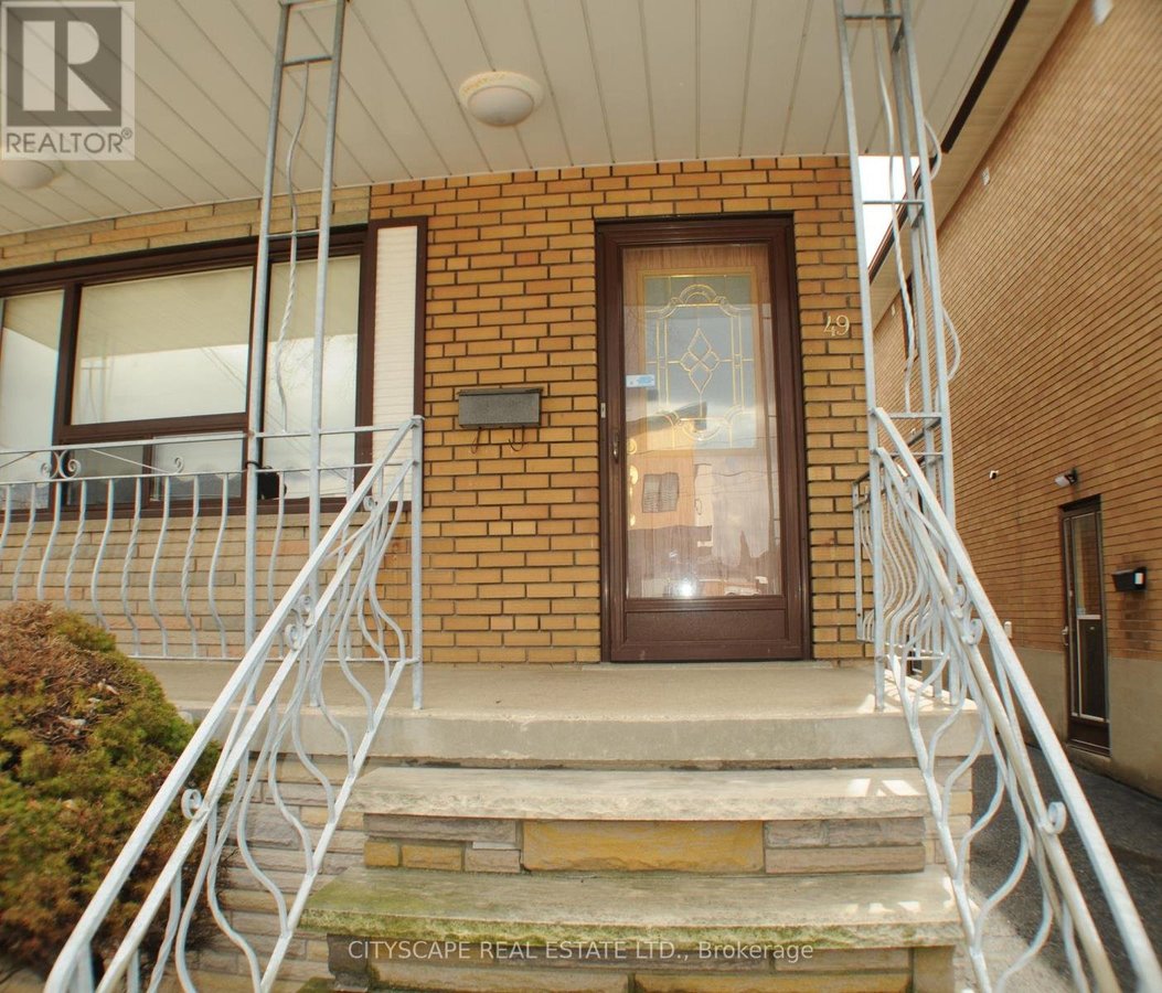 UPPER FLOOR - 49 ALGOMA STREET - Photo 4
