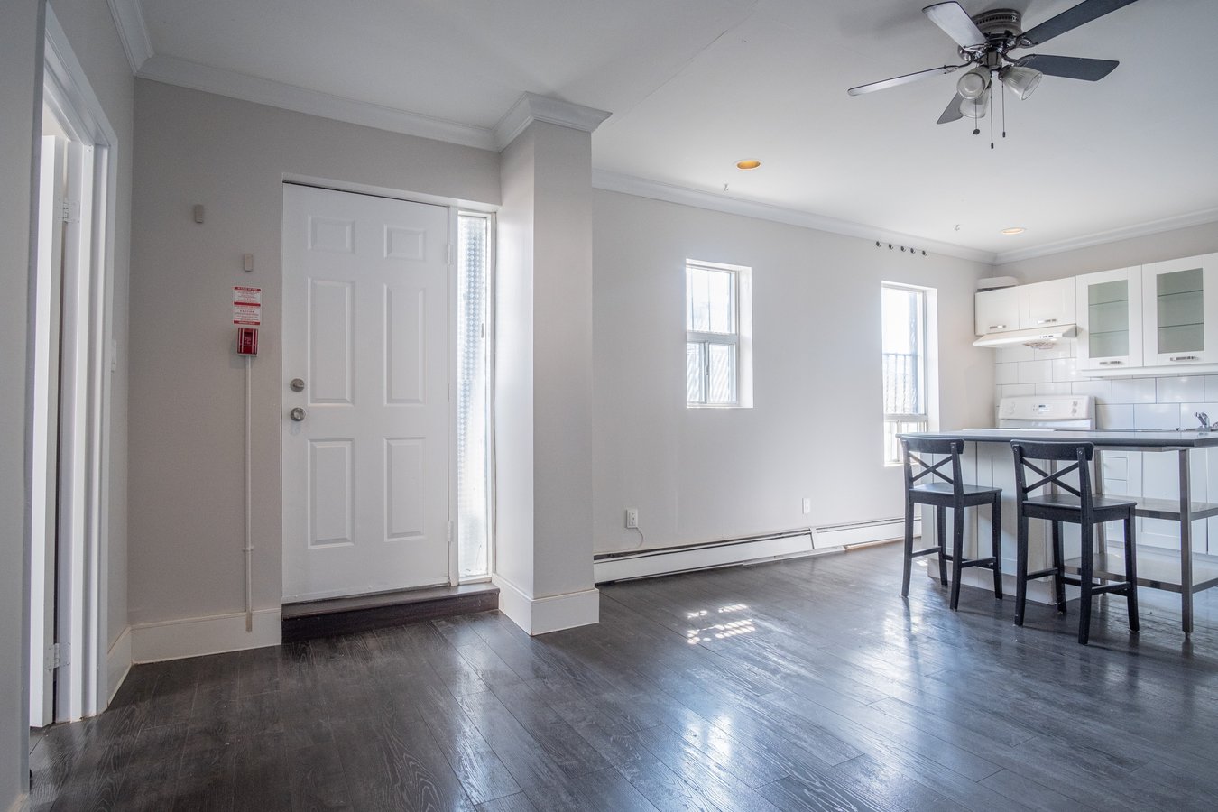636 Danforth Avenue - Photo 2