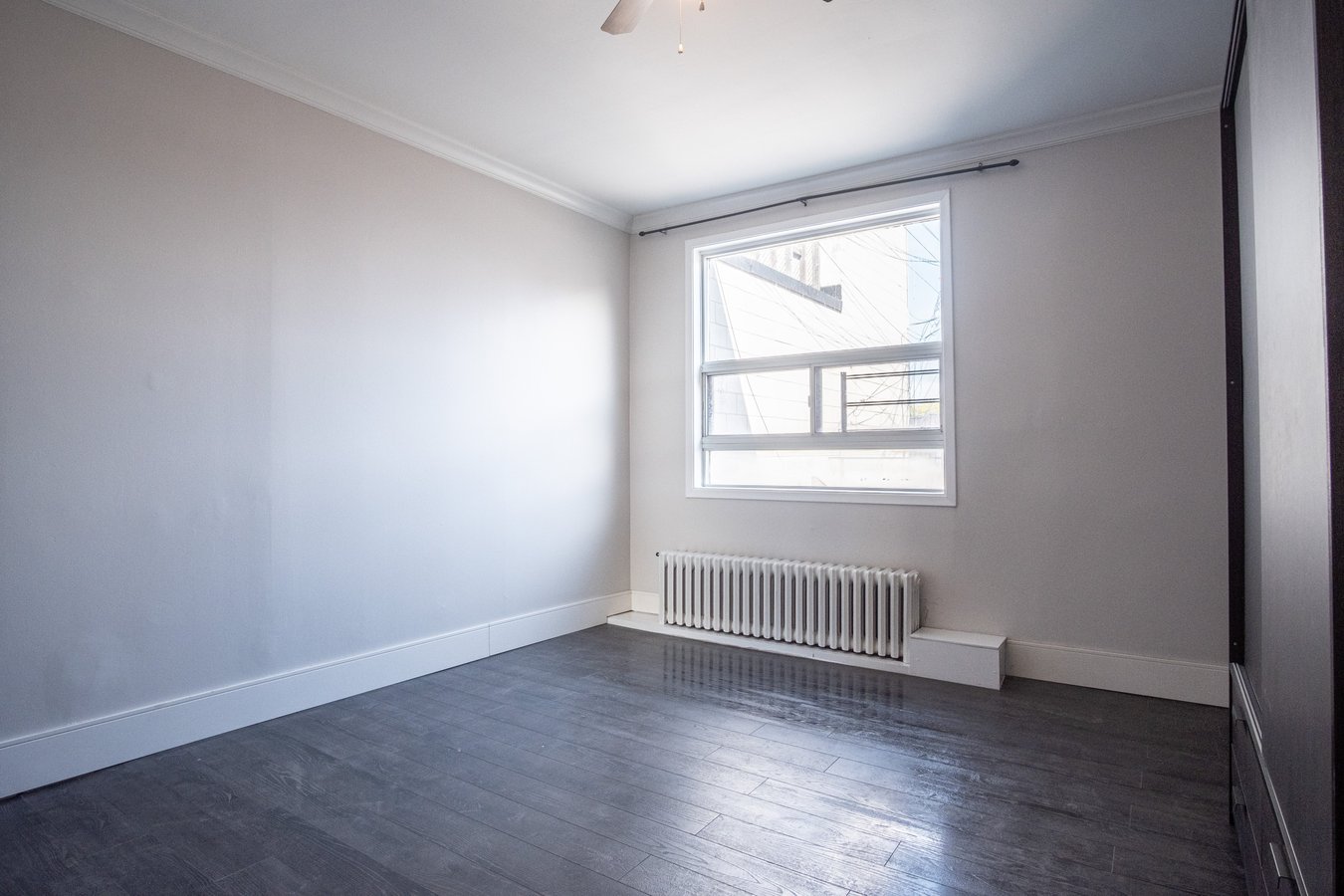 636 Danforth Avenue - Photo 3
