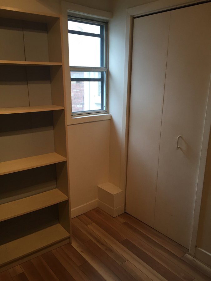 210 McCaul Street - Photo 12