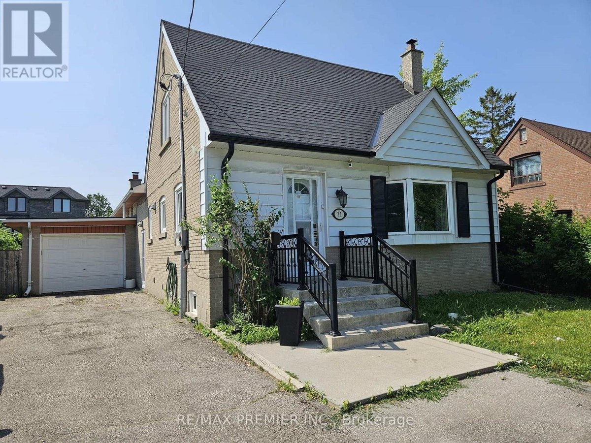 MAIN & 2ND - 31 COMPTON CRESCENT - Photo 2