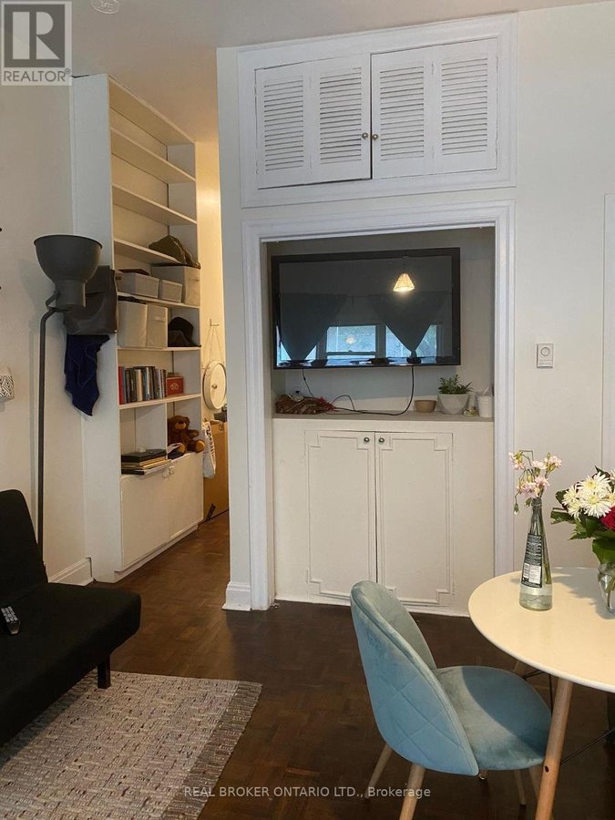 202 - 11 CLARENCE SQUARE - Photo 5