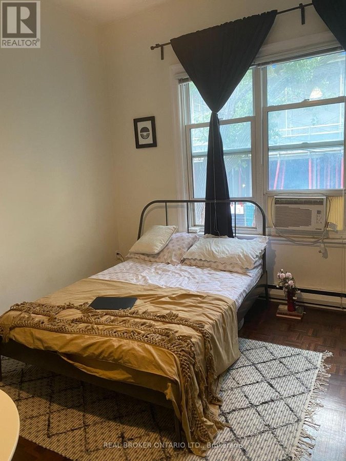 202 - 11 CLARENCE SQUARE - Photo 8