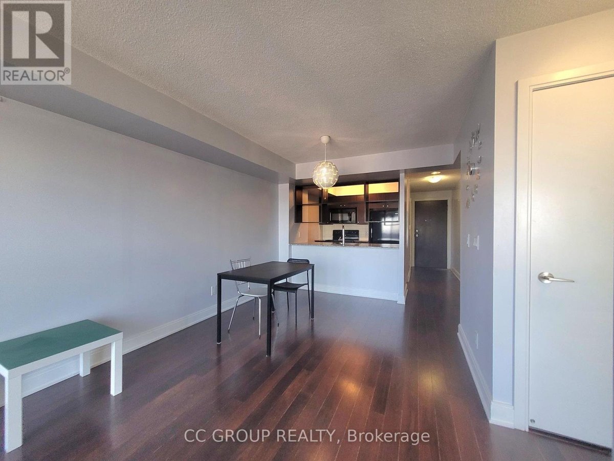 3405 - 125 VILLAGE GREEN SQUARE - Photo 4