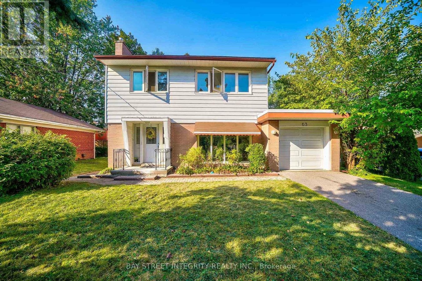63 ROSSBURN DRIVE - Photo 2