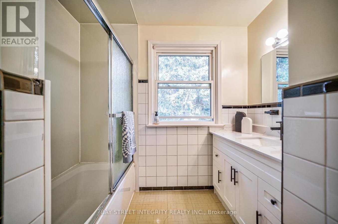 63 ROSSBURN DRIVE - Photo 20