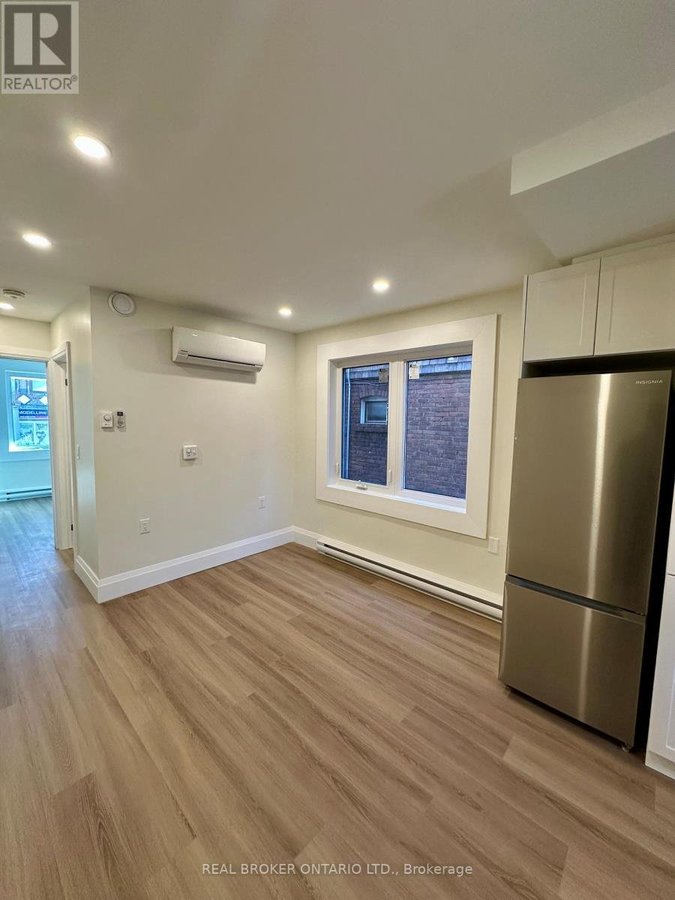 2 - 659 VAUGHAN ROAD - Photo 4