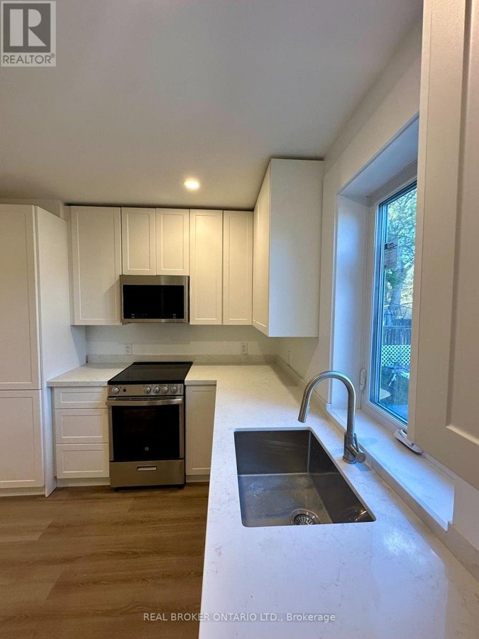 2 - 659 VAUGHAN ROAD - Photo 7