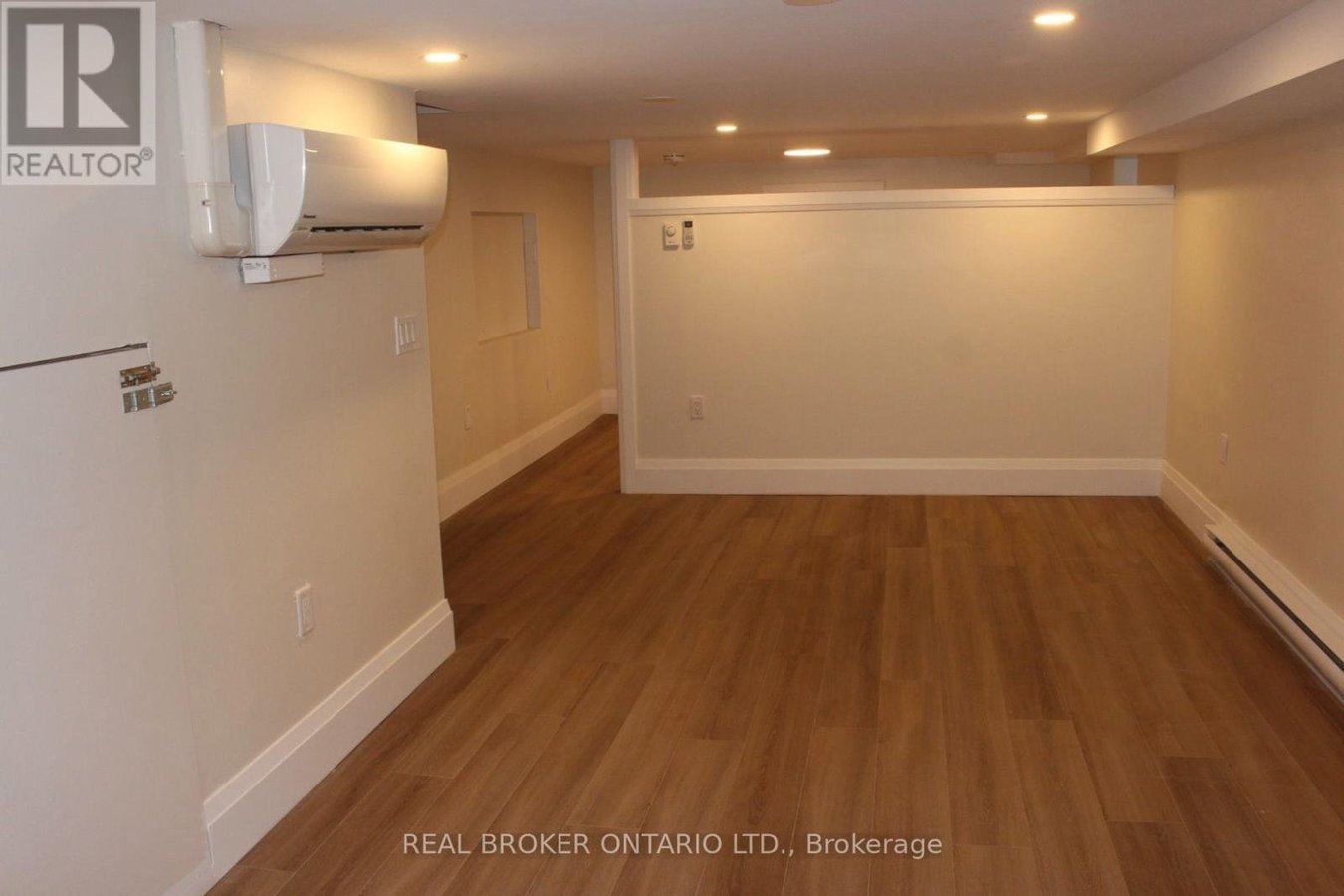 3 - 659 VAUGHAN ROAD - Photo 4