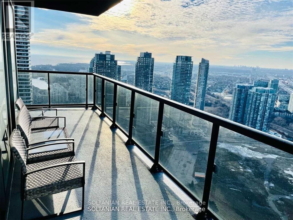4504 - 56 ANNIE CRAIG DRIVE - Photo 4