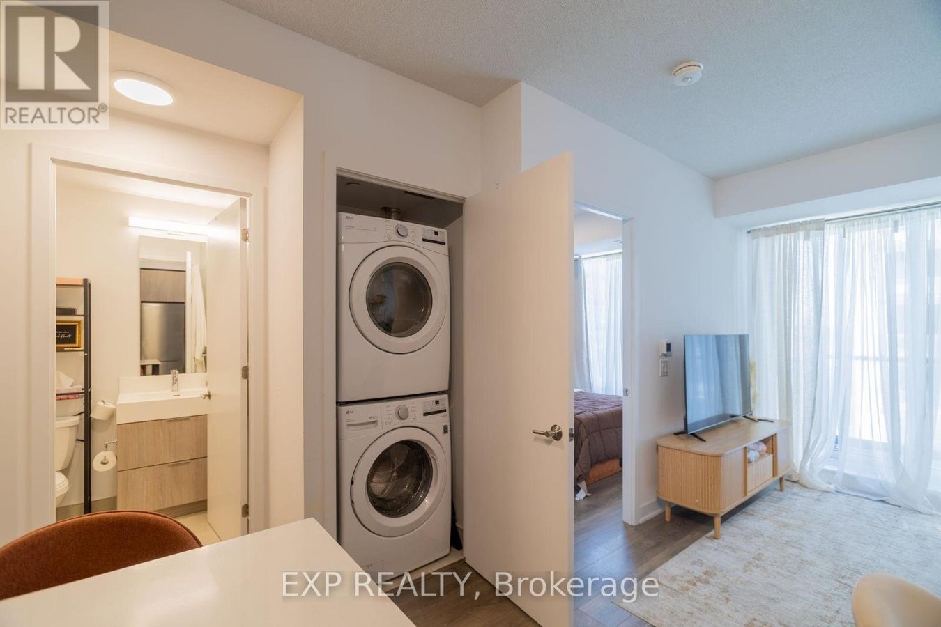 922 - 35 TUBMAN AVENUE - Photo 10