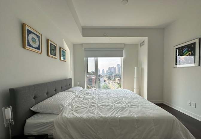 St. Clair Avenue West - Photo 4
