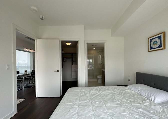 St. Clair Avenue West - Photo 5