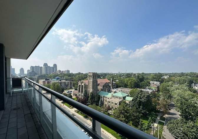 St. Clair Avenue West - Photo 9