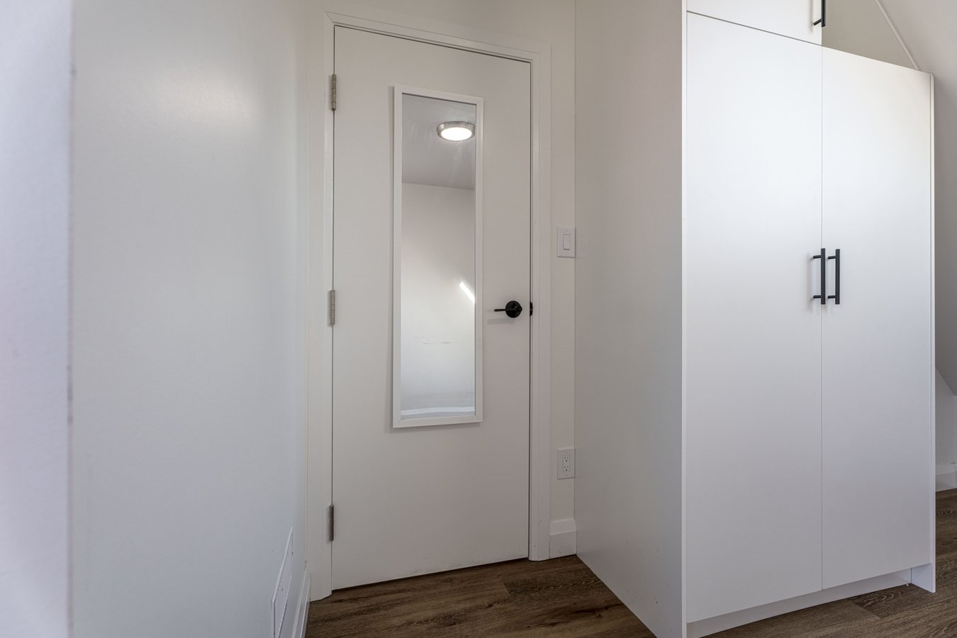 392 Berkeley Street - Photo 3