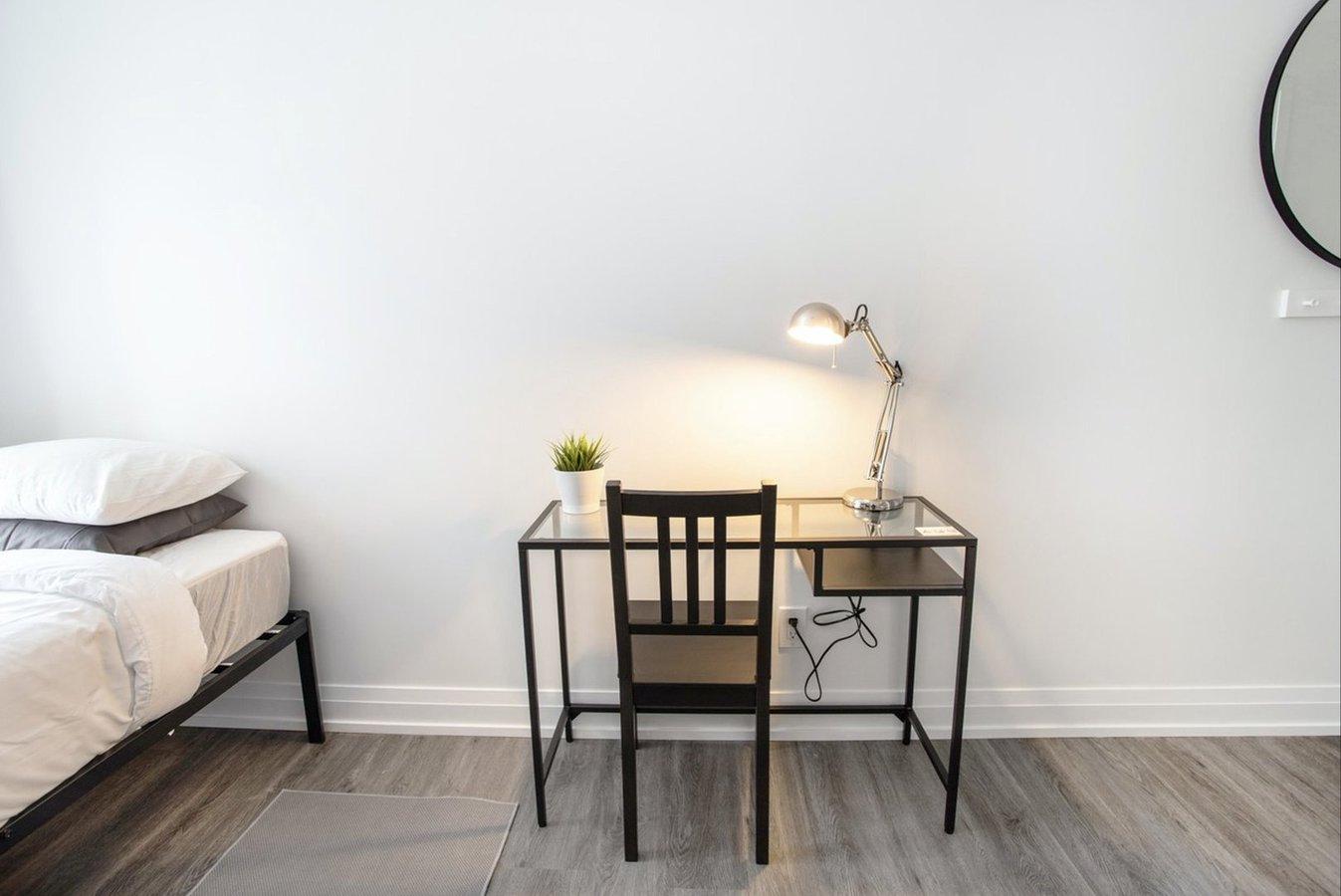 392 Berkeley Street - Photo 4