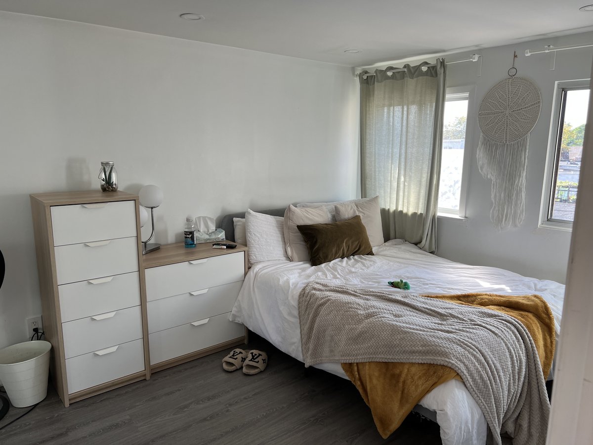 296 Bathurst Street - Photo 2