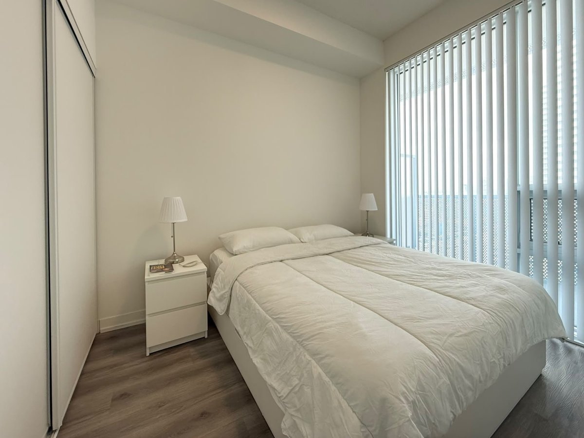 138 Downes Street - Photo 3
