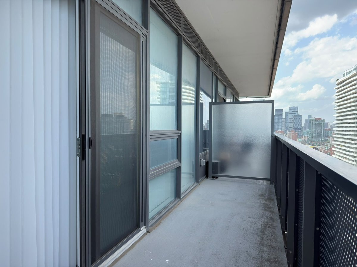 138 Downes Street - Photo 6
