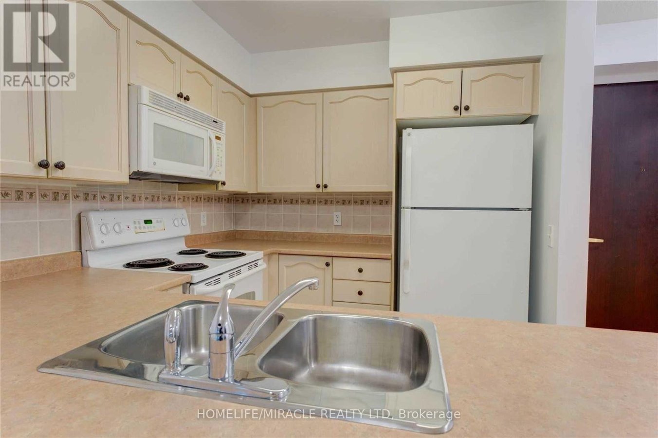 1509 - 30 GRAND TRUNK CRESCENT - Photo 9