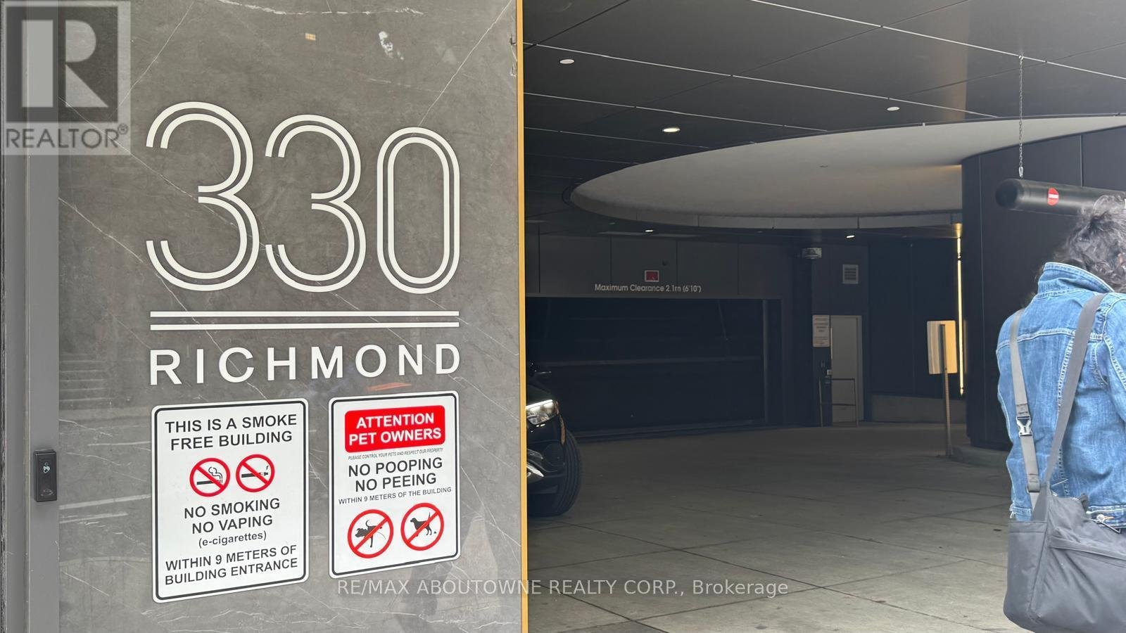 330 RICHMOND STREET W - Photo 1